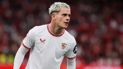 El Sevilla avanza en sus conversaciones por Robbie Ure