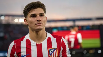 Julián Álvarez sigue en el Atlético de Madrid sin oferta firme: el Arsenal, posible salida en la recta final del mercado