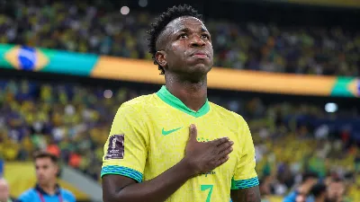 Vinicius Jr. lidera a Brasil con cuatro goles y llora al recordar a su abuela antes de octavos