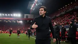 ¡Iraola al Liverpool! El técnico vasco revoluciona Anfield con un acuerdo histórico y un cuerpo técnico de ensueño