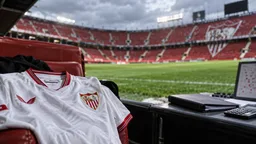 El Sevilla afronta el límite de plantilla más bajo de Primera mientras avanza en su ajuste económico
