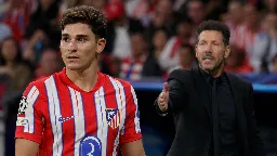 Simeone reconoce el peso de Julián Álvarez en el Atlético pero evita confirmar su continuidad
