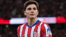 Atlético de Madrid denunciará al Barcelona ante la FIFA por contactos con Julián Álvarez