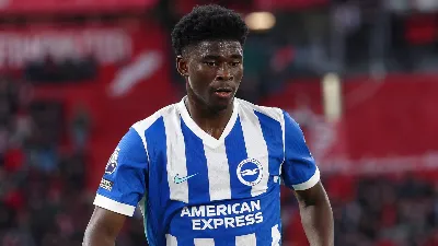 Carlos Baleba, cerca de fichar por el Manchester United con acuerdo avanzado