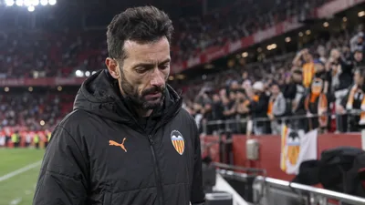 El crédito de Corberán se reduce y crece el malestar en el Valencia