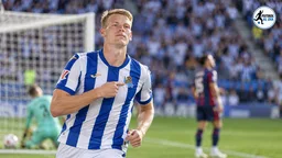 Óskarsson marca ante el Levante y enlaza tres partidos con gol