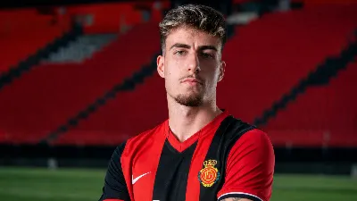 El Mallorca anuncia la cesión de Adrián Liso, condicionada al ascenso