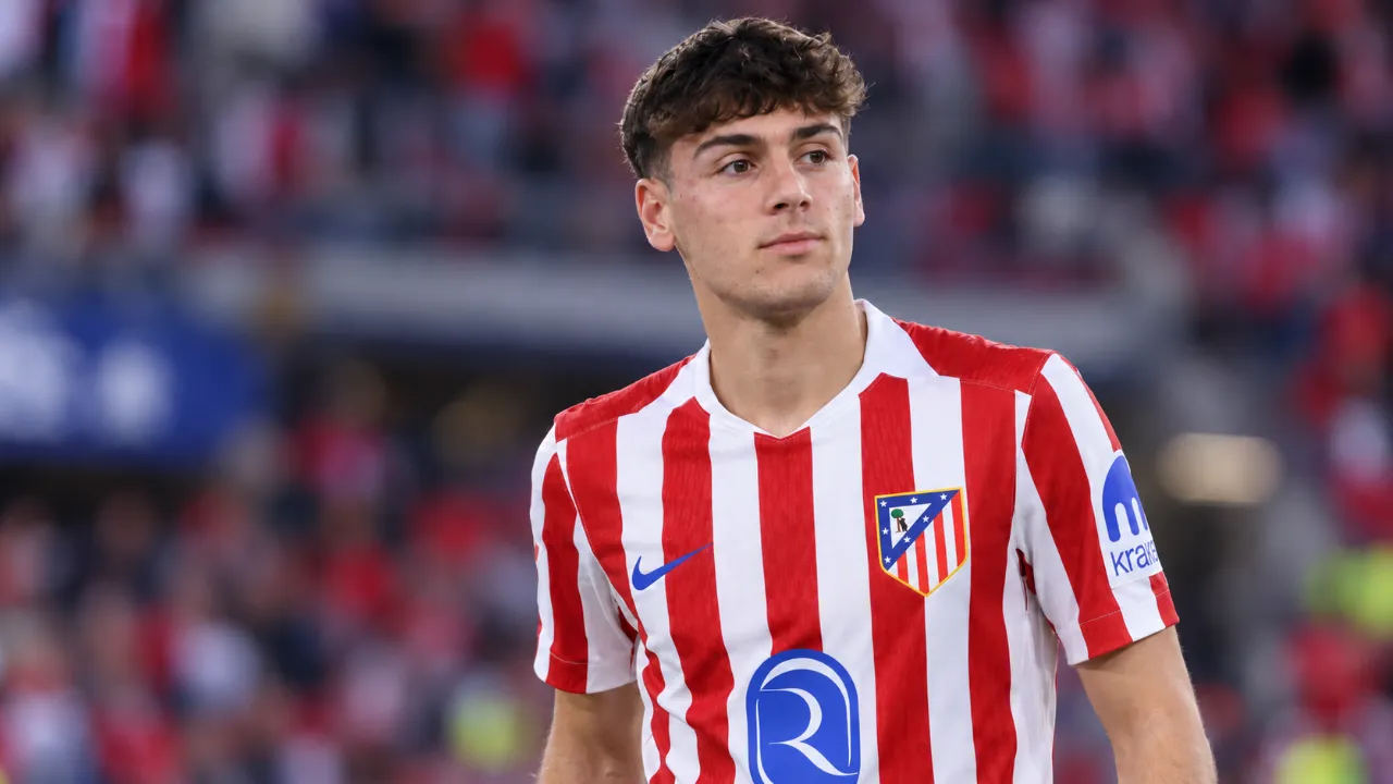 Rodrigo Mendoza fija su reto en el Atlético: «Quiero ganarme el puesto aquí»