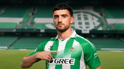 El Betis anuncia la vinculación de Troy Parrott hasta 2031