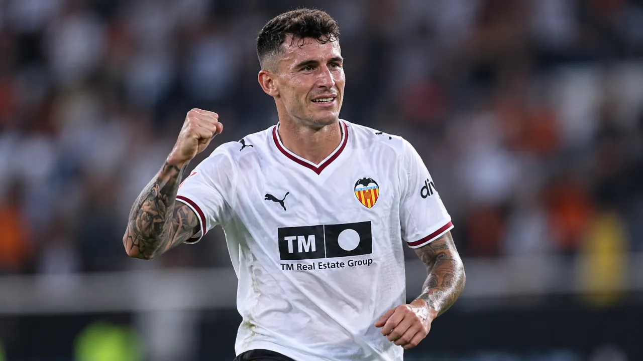 Dani Raba regresa al once del Valencia y marca en su vuelta
