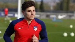 Julián Álvarez se reincorpora al Atlético de Madrid condicionado por la polémica de su futuro