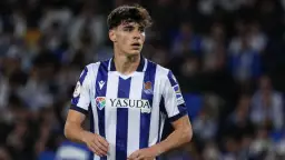 Jon Martín, en la agenda del Aston Villa: oferta inicial por el central de la Real Sociedad