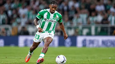 Junior Firpo, cerca de tres semanas de baja por una lesión en el aductor