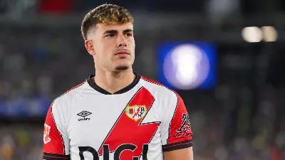 El Chelsea y el Rayo acuerdan el traspaso de Pep Chavarría por la mitad de su cláusula