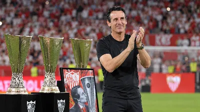 El Sevilla FC homenajea a Unai Emery en su regreso al Sánchez-Pizjuán