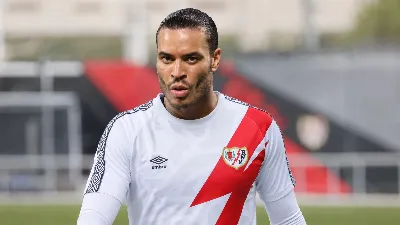 Raúl de Tomás vuelve a escena: el Rayo lo cita tras meses sin competir
