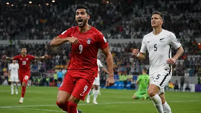 Irán y Nueva Zelanda empatan 2-2 en un partido de reacción y doblete decisivo