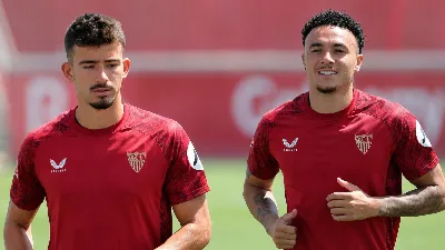 Vargas, más cotizado tras el Mundial, pide la salida del Sevilla; en defensa, Kike Salas vuelve a entrenar con normalidad