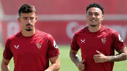 Vargas, más cotizado tras el Mundial, pide la salida del Sevilla; en defensa, Kike Salas vuelve a entrenar con normalidad