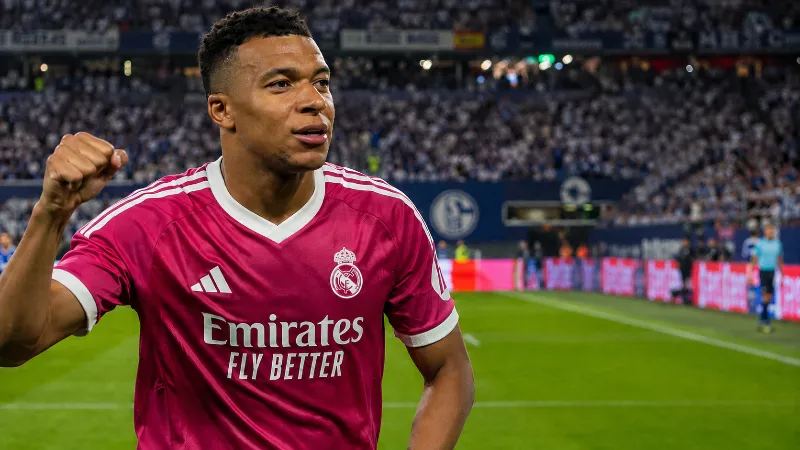 El Real Madrid golea al Schalke 04 (0-3) con Mbappé a tope y Mourinho con un ojo morado