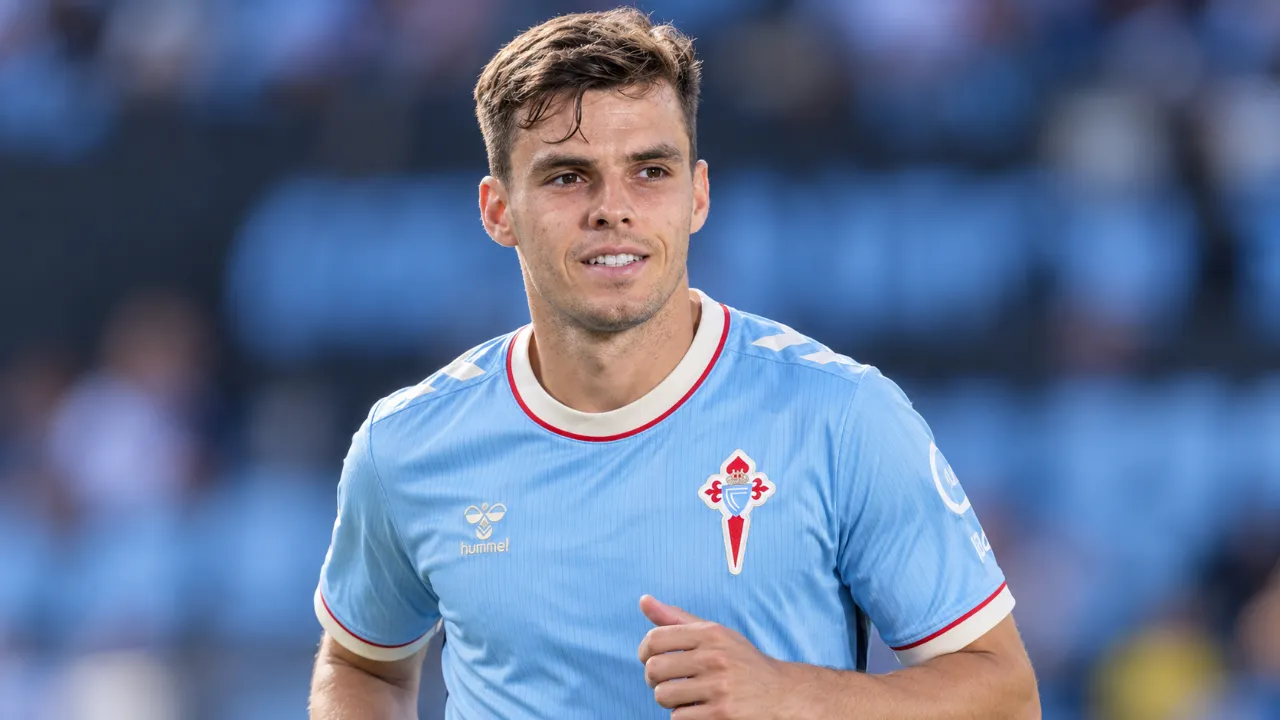 Aleix Febas asume el reto de adaptarse al Celta tras el aviso de Giráldez