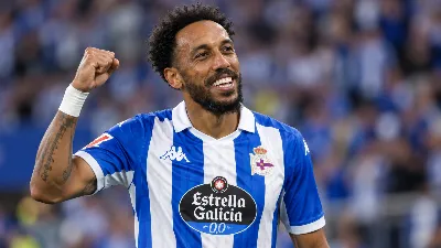 Aubameyang suma cinco goles y recibe los elogios de Navarro e Hidalgo