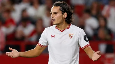 El Sevilla sondea la incorporación de Enes Ünal condicionado por la venta de Juanlu