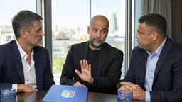 Guardiola descarta por ahora la selección italiana tras reunión con la FIGC