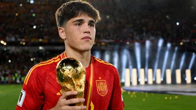Pau Cubarsí, el central más joven en ganar un Mundial: récords y su exclusión del once ideal