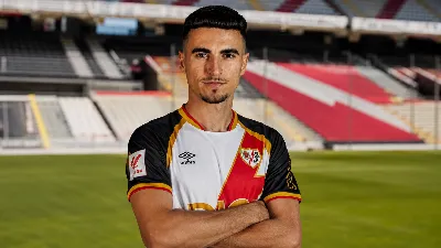 Adrià Pedrosa apunta al Rayo Vallecano en calidad de cedido