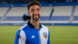 Édgar González eleva la defensa del Sabadell en su regreso a LaLiga Hypermotion