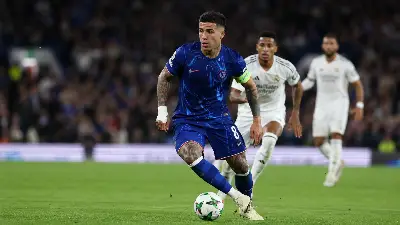 El Real Madrid negocia con el Chelsea por Enzo Fernández para reforzar su medular