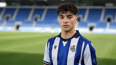 La Real Sociedad refuerza su proyecto con la renovación de Jon Martín hasta 2032