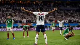 Bellingham decide con un doblete y lleva a Inglaterra a cuartos ante México