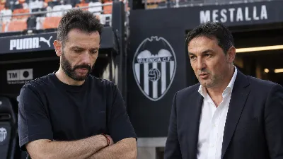 El Valencia destituye a Corberán y activa una revolución deportiva con el regreso de Braulio Vázquez