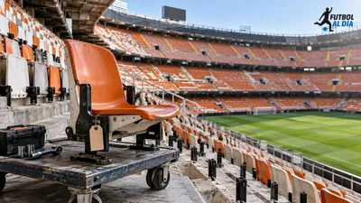 El Valencia prepara una iniciativa para que sus abonados puedan llevarse una butaca de Mestalla