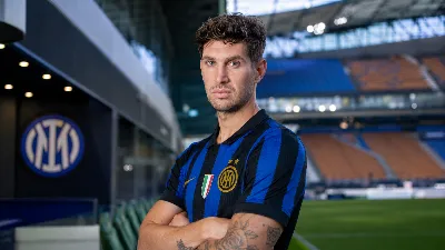 Stones cambia Manchester por Milán: el Inter incorpora jerarquía hasta 2028