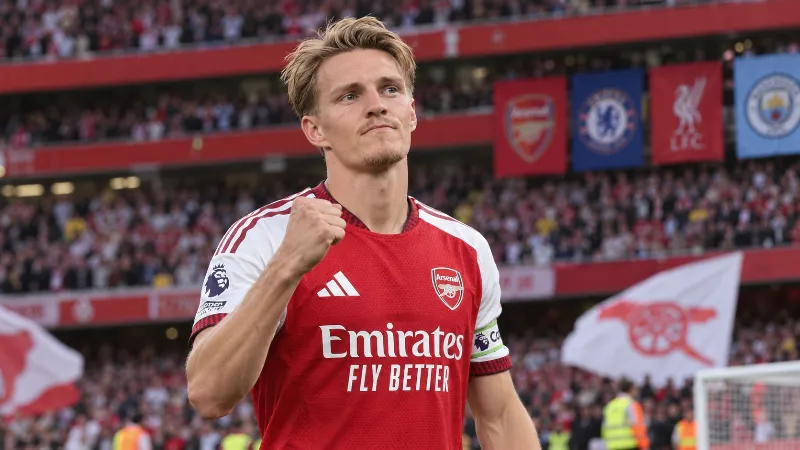 Premier League: Arsenal se impone al Chelsea y Liverpool no afloja