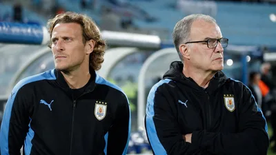 Diego Forlán, vinculado a la selección de Uruguay como sustituto de Bielsa