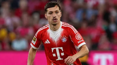 Alavés y Sevilla muestran interés por Bryan Zaragoza, pero el Bayern mantiene su contrato