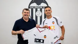 Arnau Martínez refuerza la defensa del Valencia CF