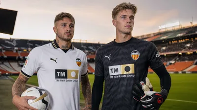 El Valencia avanza en la cesión de Maffeo y Van Oevelen para reforzar su plantilla