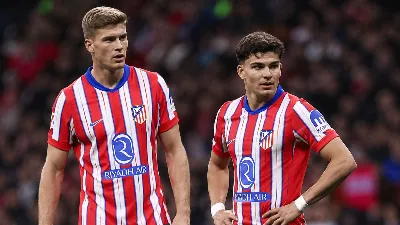 Atlético de Madrid busca delanteros ante las posibles salidas de Sorloth y Julián Álvarez