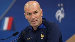 Zidane asume la selección francesa con un proyecto inspirado en su etapa en España