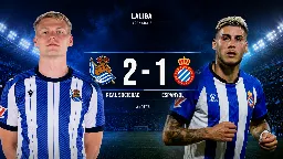 La Real Sociedad vence al Espanyol y Oyarzabal recibe un homenaje dividido