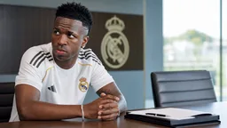La renovación de Vinicius, condicionada por una reunión tras las vacaciones