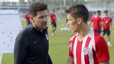 Simeone prueba variantes en el Atlético antes del Villarreal con dudas en la defensa y el mediocampo