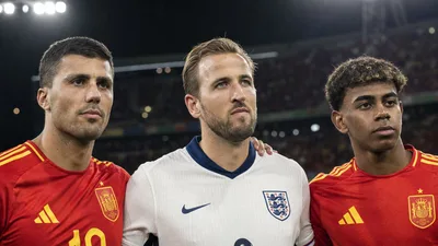 Kane lidera las apuestas por el Balón de Oro tras el Mundial, con Rodri y Yamal en opciones