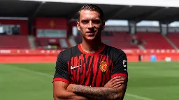 Álex Sala, cedido por el Lecce, se incorpora al RCD Mallorca