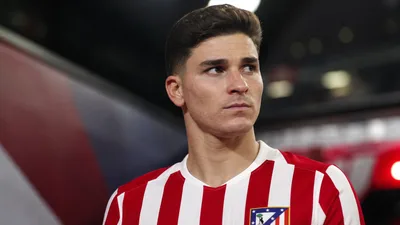 Julián Álvarez, en la lista del Atlético ante el Villarreal con su futuro en el aire